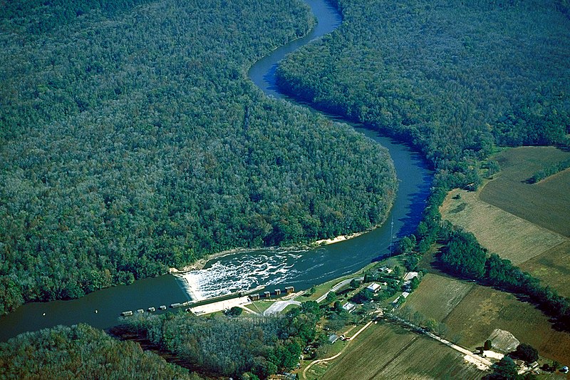 800px-USACE_Lock_and_Dam_1_Cape_Fear_River