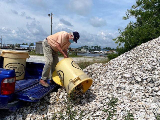 Bill unloading shells