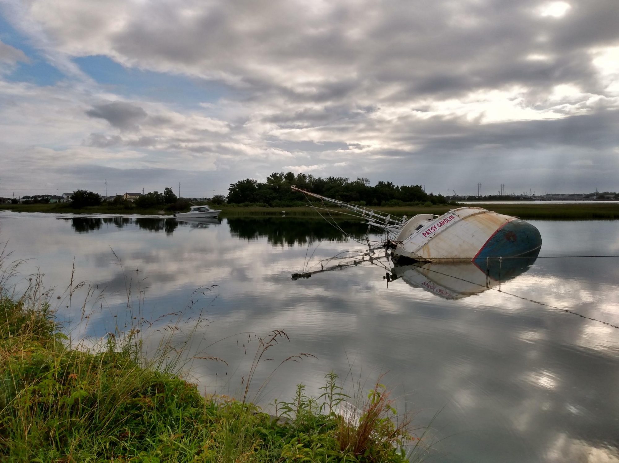 Abandoned Boat off Pivers Island